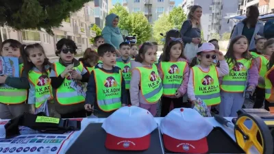 Kırklareli İl Emniyet Müdürlüğü tarafından Trafik Haftası dolayısıyla düzenlenen etkinlikte