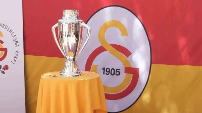 Galatasaraylılar Yurdu’nun sakinleri ile yakınları ve yurt çalışanları, Kurban Bayramı