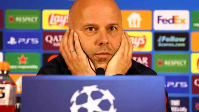 Premier Lig ekiplerinden Liverpool, Hollandalı Teknik Direktör Arne Slot ile