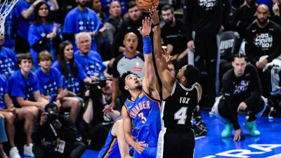 NBA Batı Konferansı final serisinde San Antonio Spurs, son şampiyon