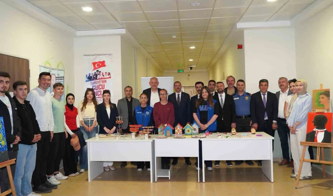 Kırklareli’nin Pınarhisar ilçesinde Gençlik Merkezi bünyesinde hizmete giren Teras Kitap