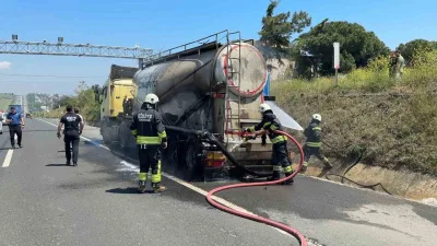 Tekirdağ-İstanbul Karayolu’nda seyir halindeki beton yüklü kamyonun lastik kısmında çıkan