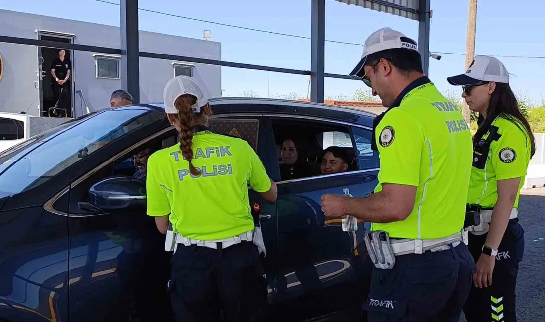 Tekirdağ’da trafik ekipleri tarafından, Kurban Bayramı arifesinde sürücülerin güvenli yolculuk