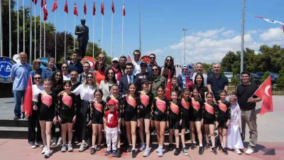 19 Mayıs kutlamalarının adresi olan Tuzla’da, festival ve turnuvalarla bayram