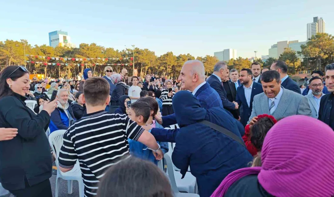 Ümraniye Belediyesi tarafından “Roman Kardeşlerimiz Ümraniye’de Buluşuyor” temasıyla düzenlenen Hıdırellez