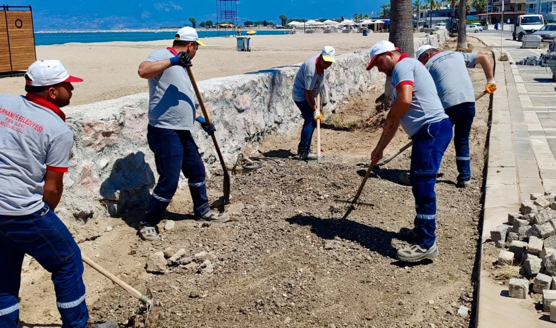Burhaniye Belediyesi Fen İşleri Müdürlüğü ekipleri, ilçe genelinde bakım, onarım
