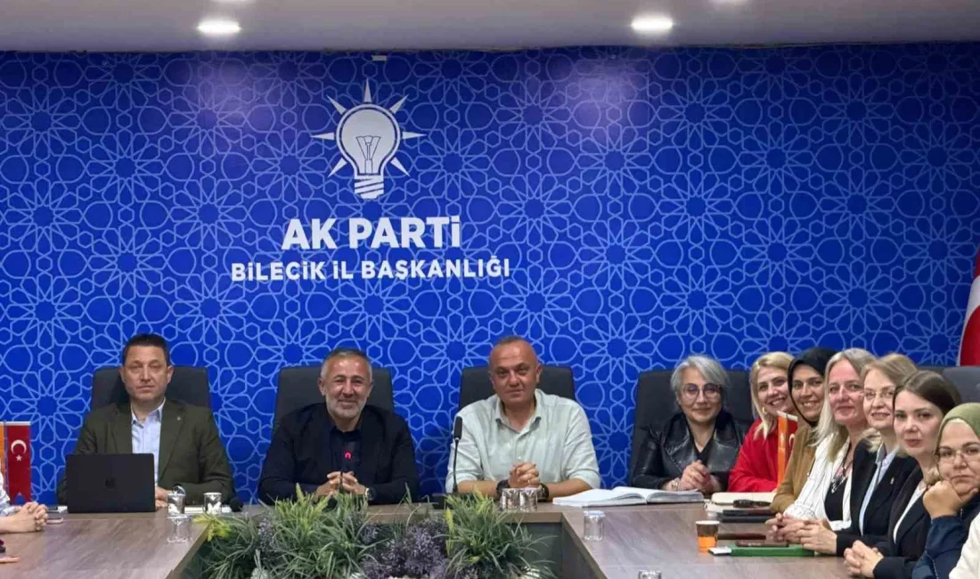 AK Parti Bilecik Haftalık Olağan İl Yönetim Kurulu Toplantısı’nda yol