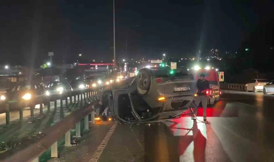 İstanbul Arnavutköy’de seyir halindeki 2 hafif ticari araç, bir otomobil