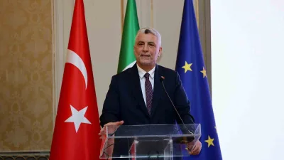 Ticaret Bakanı Ömer Bolat, İstanbul’da düzenlenen Türkiye-İtalya Business Forum’da konuştu.