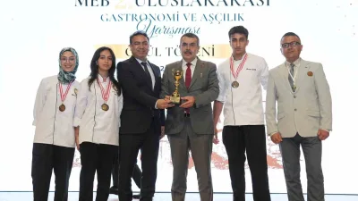Balıkesir’in Ayvalık ilçesinin başarılı eğitim kurumlarından Cunda Turizm Mesleki ve