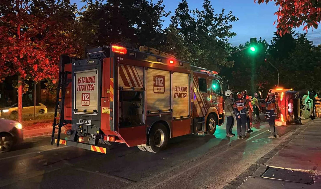 İstanbul Bakırköy’de Mercedes marka otomobil, önce kaldırıma çıktı, ardından önündeki