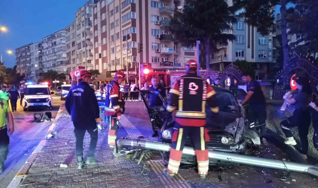 Balıkesir’de istinat duvarına çarpan otomobilin sürücüsü ölürken, yanında yolcu olarak