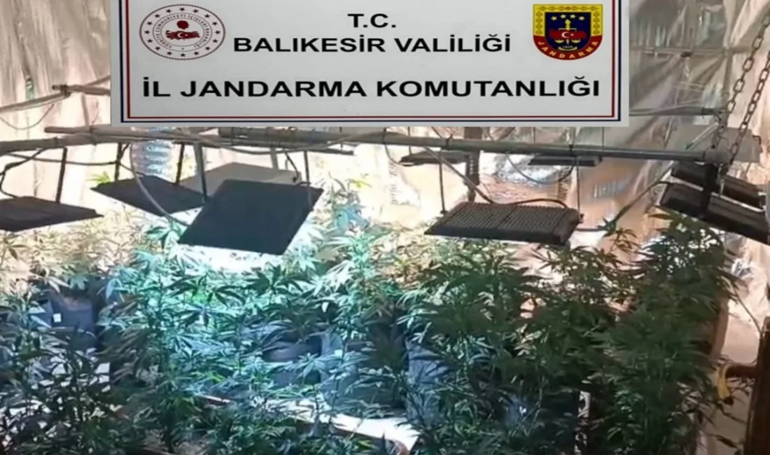 Balıkesir İl Jandarma Komutanlığı ekipleri, 5 ilçede evlerini iklimlendirme sistemiyle