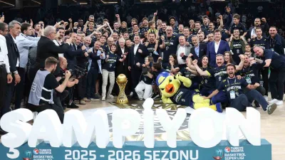 Türkiye Sigorta Basketbol Süper Ligi play-off final serisi 4. maçında