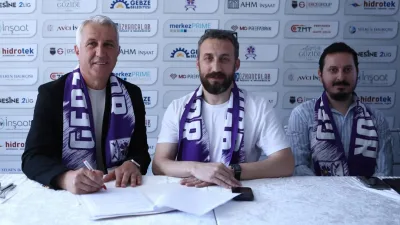 TFF 2. Lig ekibi Güzide Gebzespor düzenlediği imza töreniyle Teknik