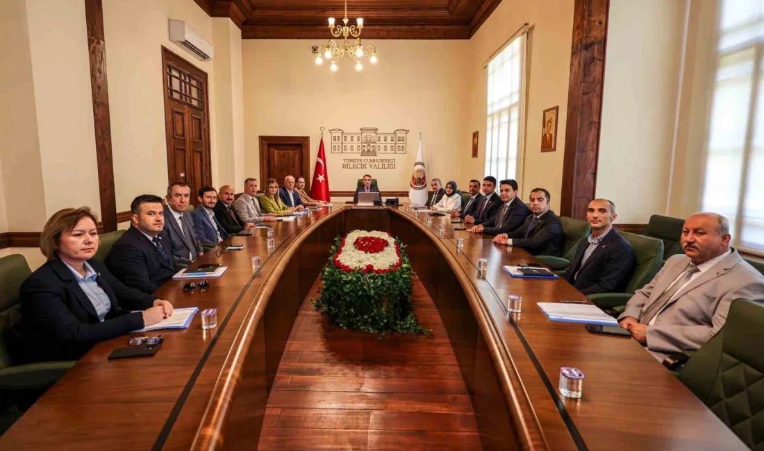 Bilecik Valisi Faik Oktay Sözer başkanlığında KÖYDES değerlendirme toplantısı gerçekleştirildi.