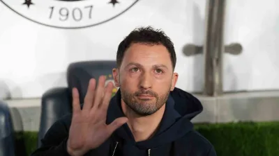 Serie A ekiplerinden Bologna, Domenico Tedesco’nun teknik direktörlük görevine getirildiğini