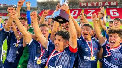 U18 Türkiye Şampiyonası’nda Bursa Orhangazi Futbol Kulübü, İstanbul Gazi Mahallesi