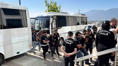 Bursa’nın Orhangazi ilçesinde, torbacı olarak tabir edilen uyuşturucu satıcılarına yönelik