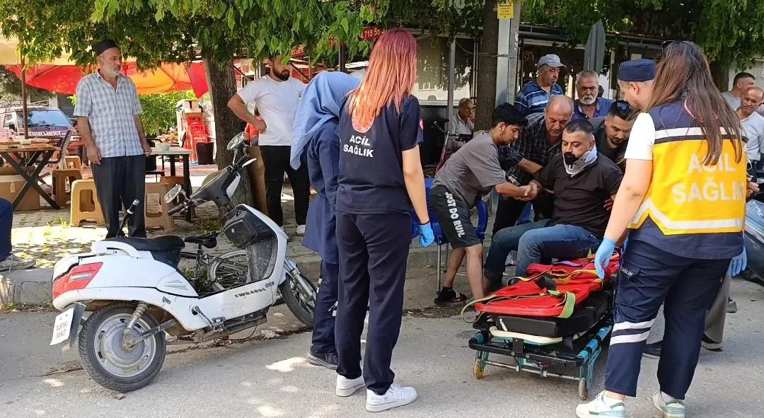 Bursa’nın İnegöl ilçesinde otomobil ile çarpışan motosikletin sürücüsü yaralandı. Kaza,