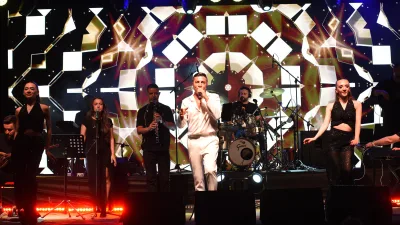 Balıkesir Büyükşehir Belediyesi tarafından düzenlenen “Yaza Merhaba Konserleri” Dursunbey ve