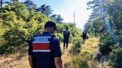 Çanakkale’de jandarma ekipleri orman yangınlarına karşı sahada denetimlerini aralıksız sürdürüyor.
