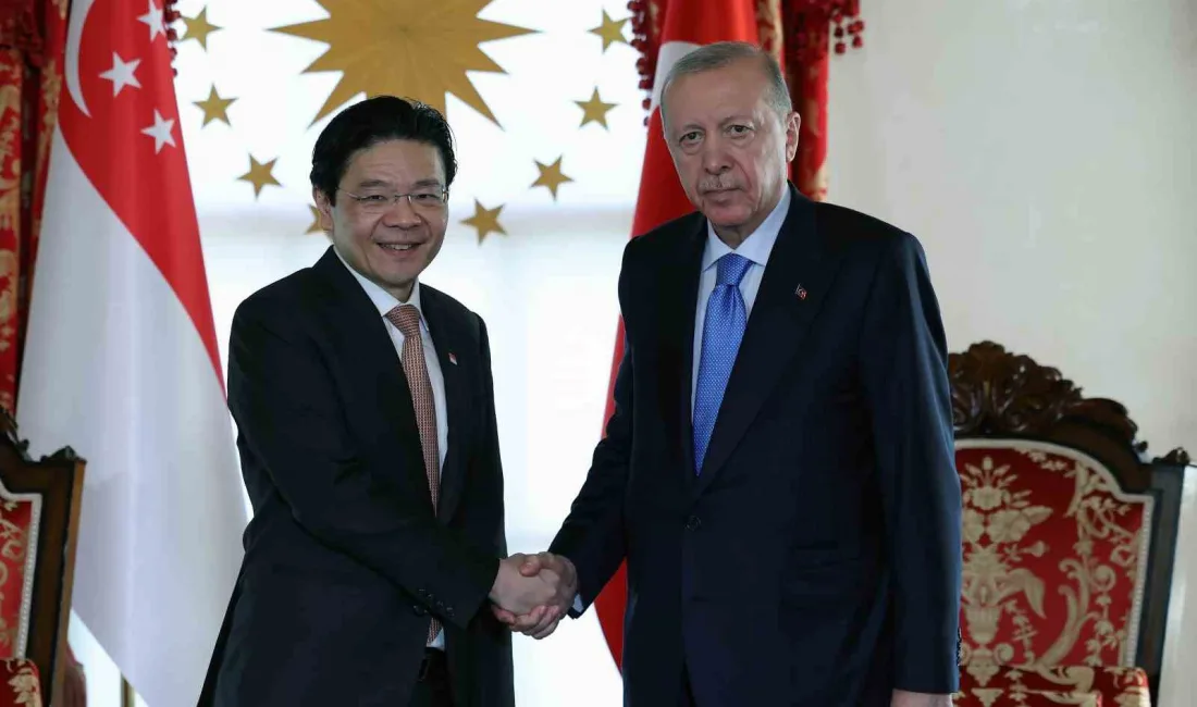 Cumhurbaşkanı Recep Tayyip Erdoğan, Cumhurbaşkanlığı Dolmabahçe Ofisi’nde Singapur Başbakanı Lawrence
