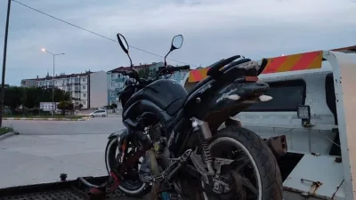 Edirne’nin Uzunköprü ilçesinde yapılan denetimlerde abartı egzoz kullandığı ve sürücü
