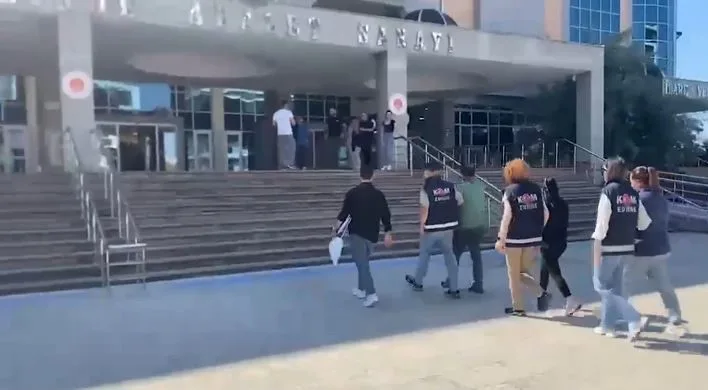Edirne’de polis ekiplerince tefecilik suçunun önlenmesi amacıyla düzenlenen operasyonda çok
