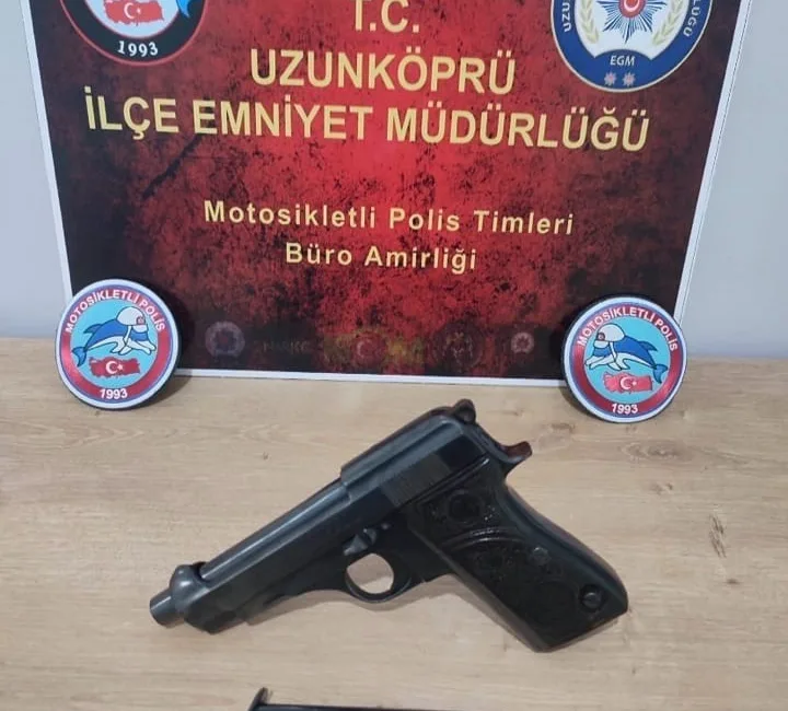 Edirne’nin Uzunköprü ilçesinde polis ekiplerince gerçekleştirilen denetimde, sürücü belgesi geçici