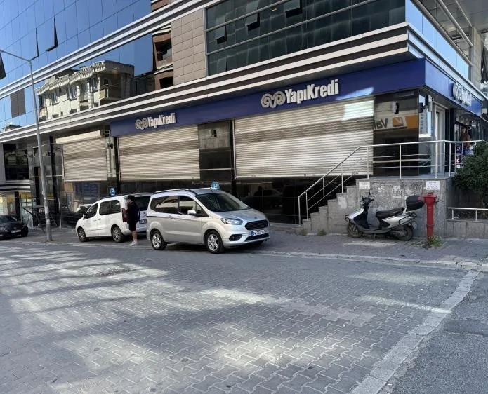 İstanbul Esenyurt’ta bulunan Yapı Kredi Bankası şubesine silahlı saldırı gerçekleştirdiği