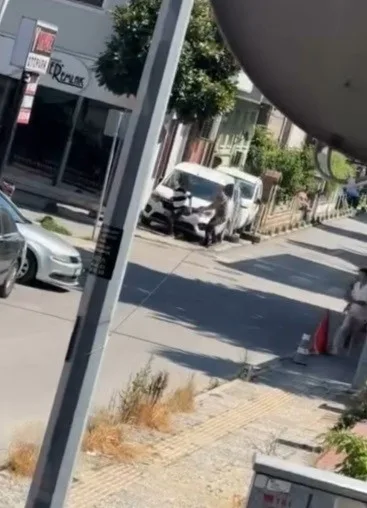 Sakarya’nın Adapazarı ilçesinde eşini takip ederek rahatsız ettiğini iddia ettiği