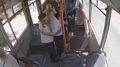 Sakarya’da belediye otobüsünde seyir halindeyken fenalaşan yolcu için şoför ve