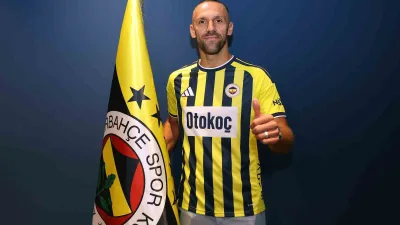 Fenerbahçe, Kosovalı forvet Vedat Muriqi ile 3 yıllık sözleşme imzaladı.