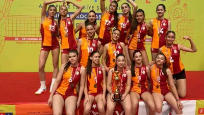 Eskişehir’de düzenlenen Türkiye Voleybol Federasyonu Midi Kızlar Türkiye Şampiyonası Finalleri’nde