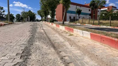Tekirdağ’da Hayrabolu Devlet Hastanesi’nin bakımsız yolu vatandaşların tepkisine neden oluyor.