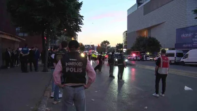 İstanbul Beyoğlu’nda, İstanbul Emniyet Müdürü Selami Yıldız’ın da katıldığı dron