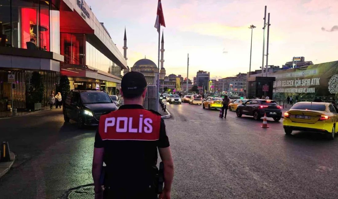 İstanbul İl Emniyet Müdürlüğü’nce kent genelinde helikopter destekli ’Huzur İstanbul’