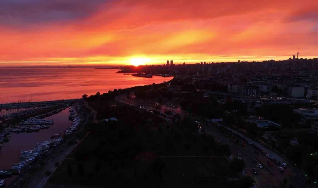 İstanbul’da gün boyu etkisini sürdüren yağmurun ardından ortaya çıkan gökkuşağı