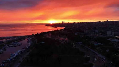 İstanbul’da gün boyu etkisini sürdüren yağmurun ardından ortaya çıkan gökkuşağı