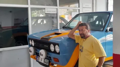 Kocaeli’de kontrolden çıkarak karşı şeritteki otomobille çarpışan aracın sürücüsü, tedavi