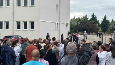 Kırklareli’nin Babaeski ilçesinde Liselere Geçiş Sistemi (LGS) sınavında öğrenciler sınav