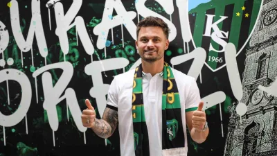 Trendyol Süper Lig ekiplerinden Kocaelispor, Polonyalı orta saha oyuncusu Karol