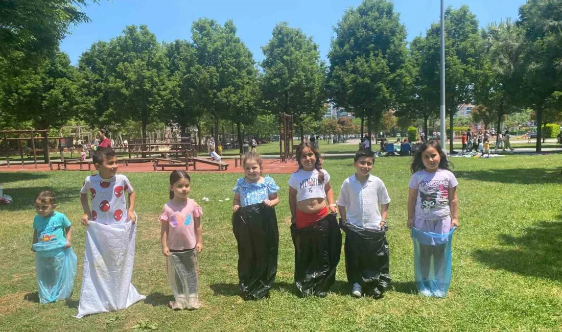 Maltepe Belediyesi’ne bağlı Fındıklı Mahallesi Eğitim Evi’nde eğitim gören öğrenciler,