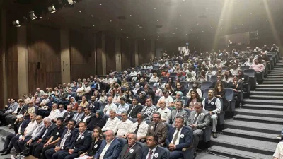 Fatih’te düzenlenen “Öğretmenime Vefa” programıyla okul saldırılarında hayatını kaybeden öğretmenler