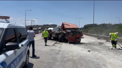 Bursa’da İstanbul-İzmir otoyolunda, emniyet şeridinde arızalanan araç ile tamir için