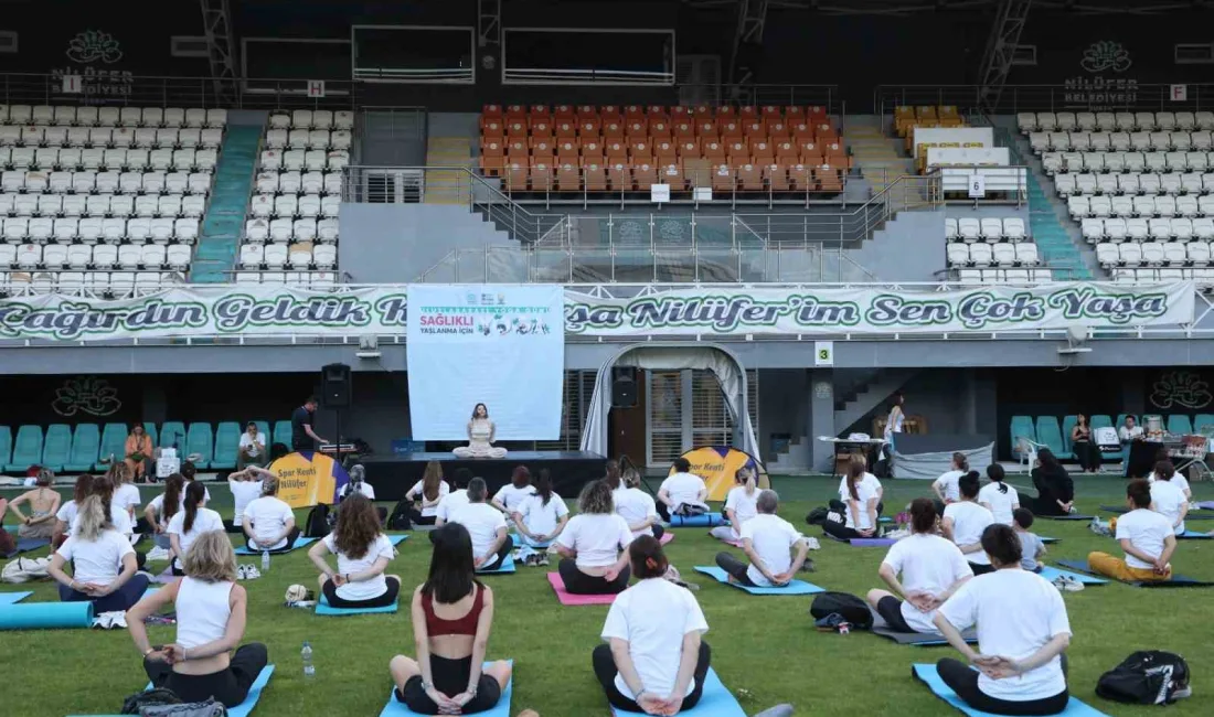 Nilüfer Belediyesi’nin “Uluslararası Yoga Günü” dolayısıyla düzenlediği etkinlik yoga meraklılarını