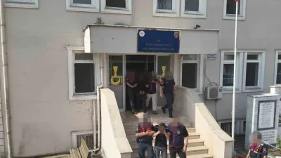 Sakarya merkezli 4 ilde jandarma ekiplerince düzenlenen eş zamanlı operasyonda,