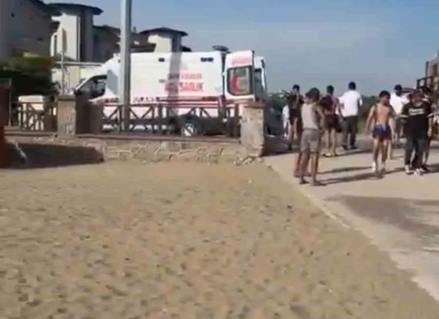 Kocaeli’de serinlemek için denize giren 2 kardeşten biri boğuldu, diğer