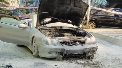 Şişli’de seyir halindeki bir otomobilin motor kısmından yangın çıktı. Alevlere